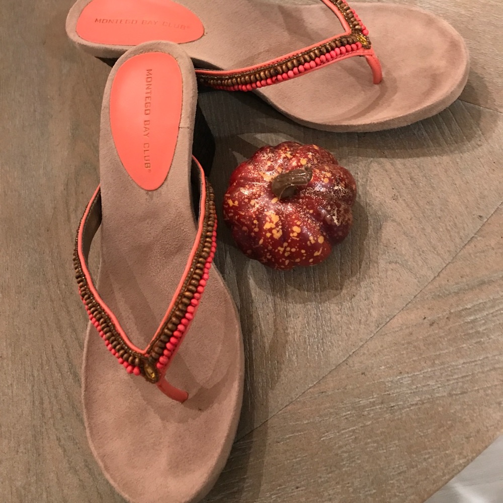 Perfect Wedge Flip Flops! LIKE NEW